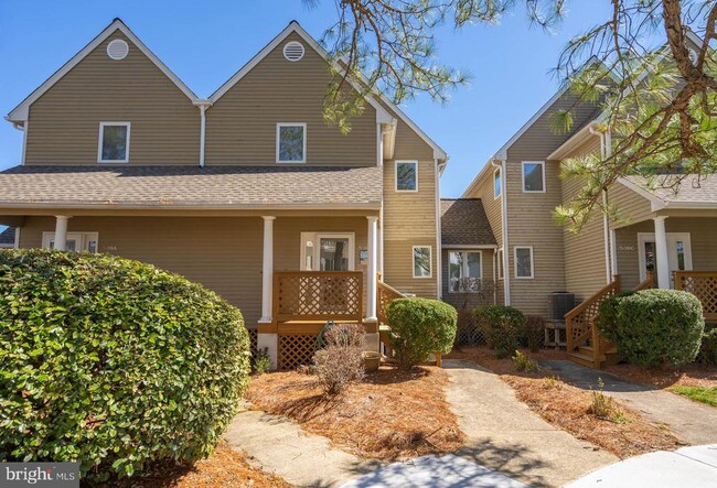 Building Photo - 539 Hudson Ave