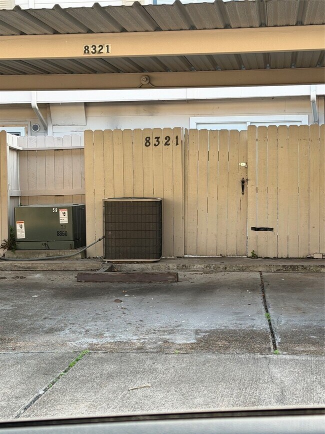 Building Photo - 8321 Nairn St