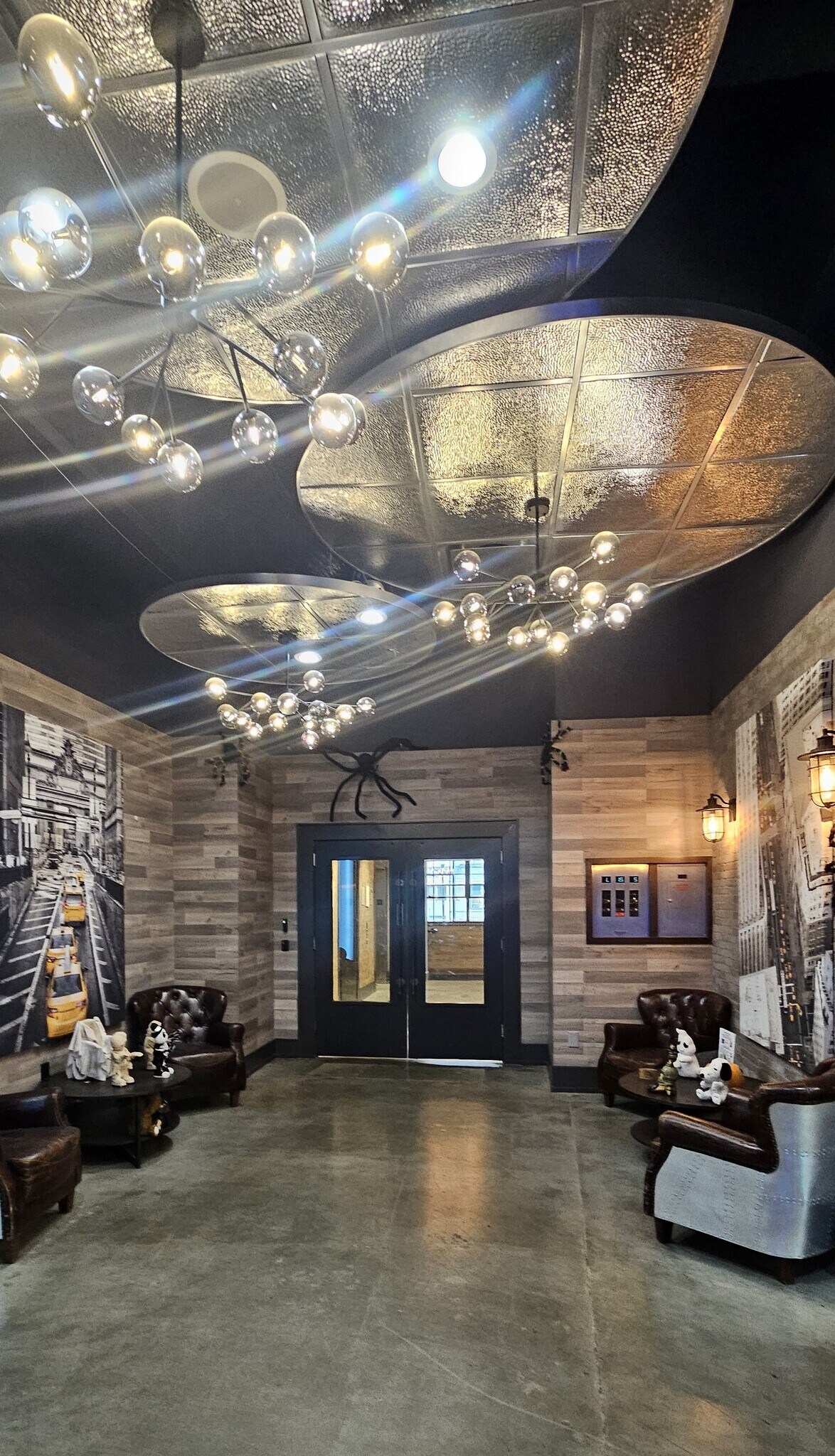 Building Photo - 1 Carriage City Plz