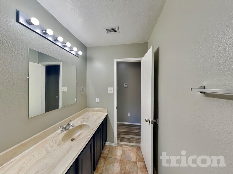 Building Photo - 24534 Osprey Point Dr