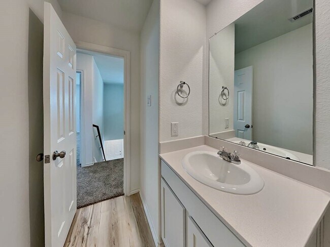 Building Photo - 24114 Mustang Run Dr