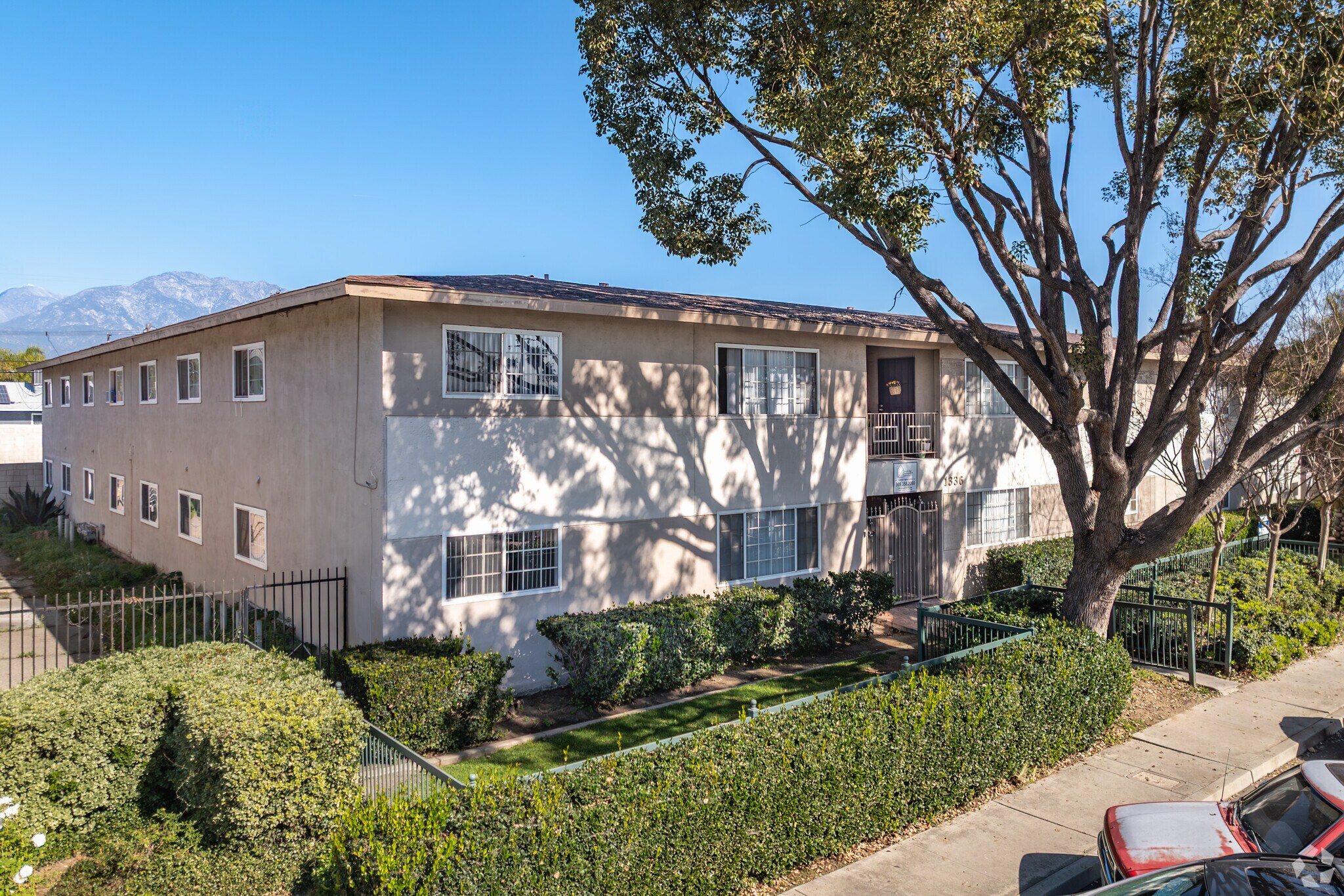 Spacious and Comfortable Units - Stoneridge Apartments