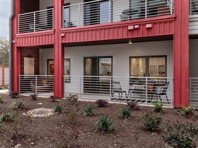 Building Photo - 4361 S Congress Ave