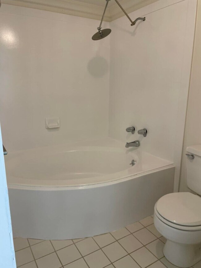 Building Photo - Zions Summit