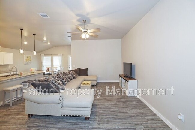 Building Photo - 7717 Bellamy Dr