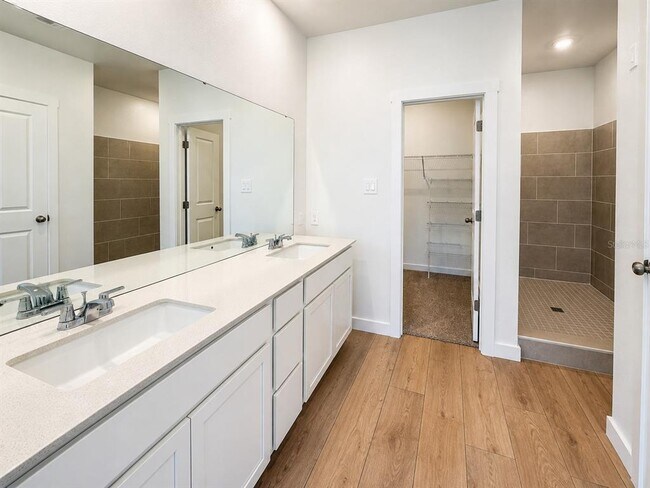 Building Photo - 5533 Guava Ct