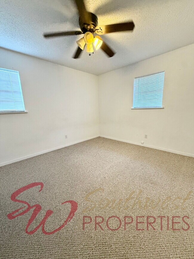 Building Photo - Well maintained 3 bedroom, 2 bathroom in the country