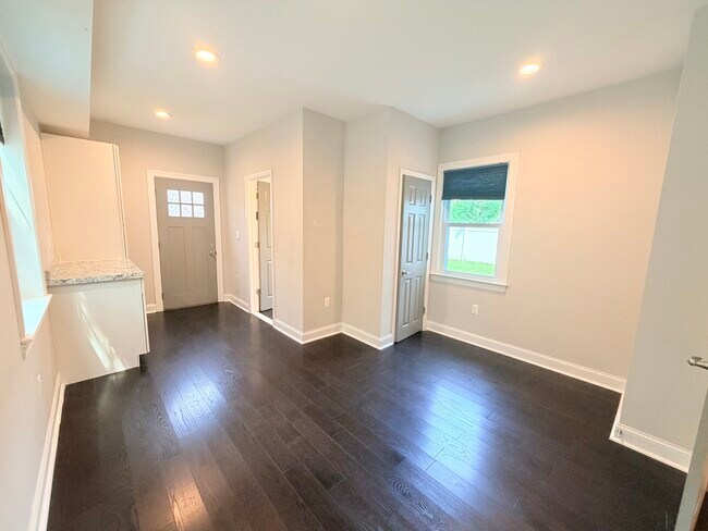 Building Photo - 9133 Savage