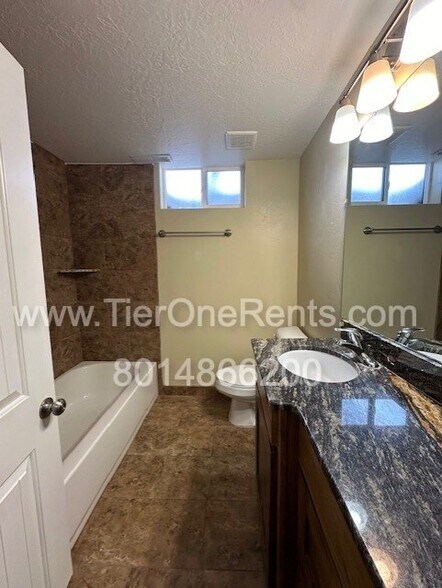 Building Photo - **MOVE IN SPECIAL** $500 off first month's rent!!