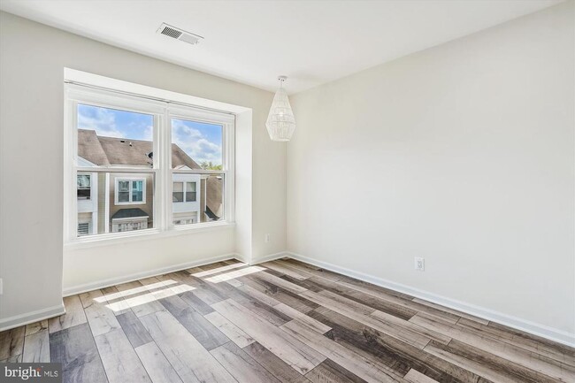 Building Photo - 6010 Sunset Ridge Ct