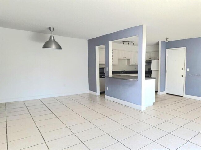 Building Photo - 496 Banyon Tree Cir