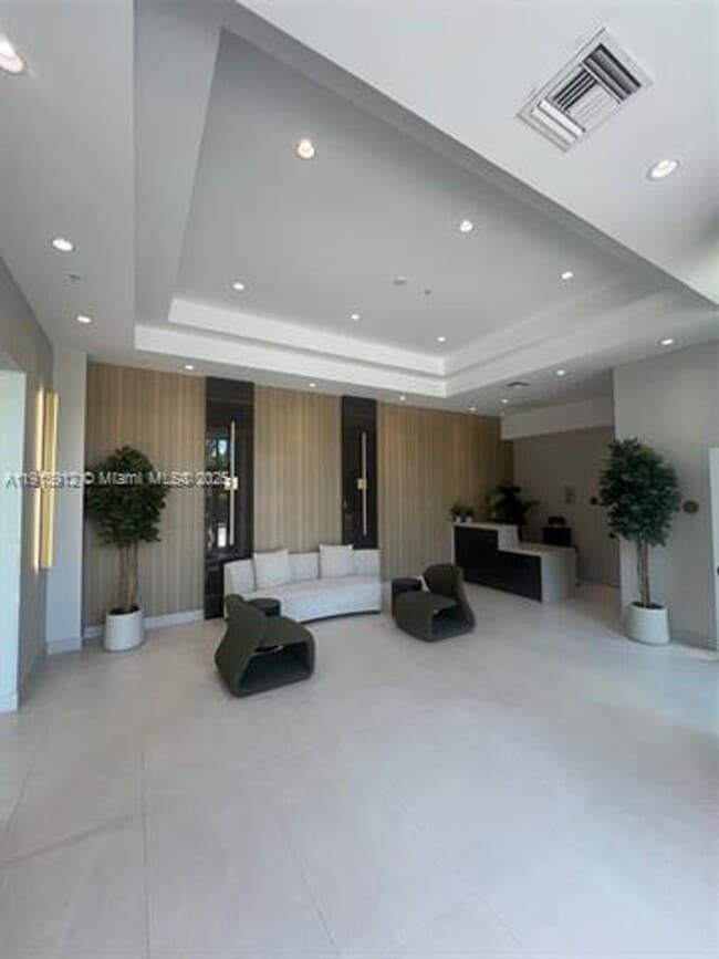 Building Photo - 7910 Harbor Island Dr