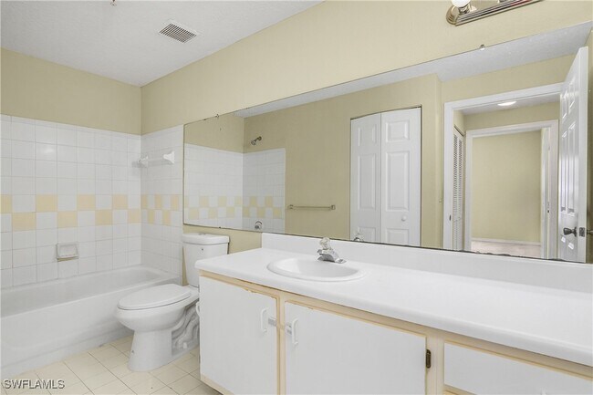 Building Photo - 11510 Villa Grand