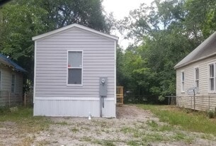 Building Photo - 1431 W 22nd St