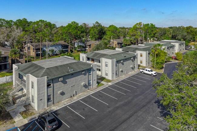 Building Photo - Henley Park Apartments