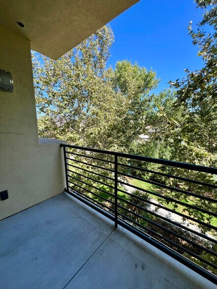 Balcony - 8355 Station Village Ln