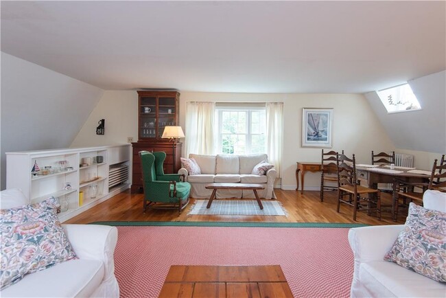 Building Photo - 2 Red Cross Terrace