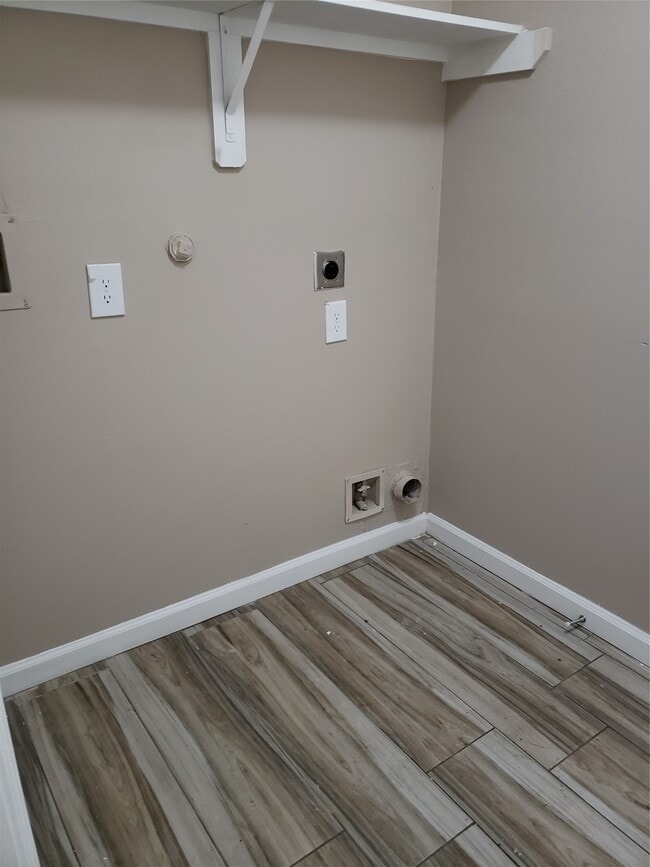 Building Photo - 18142 Flower Grove Ct