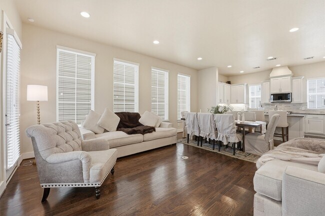 Building Photo - 2714 Freund St