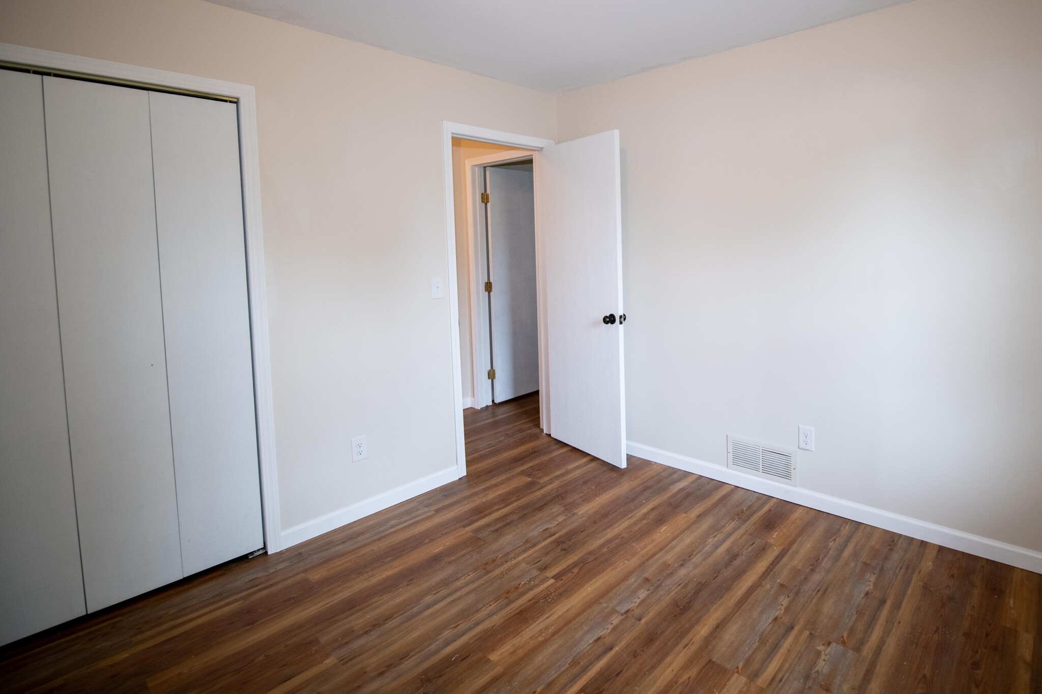 Building Photo - 146 Pierre Pl