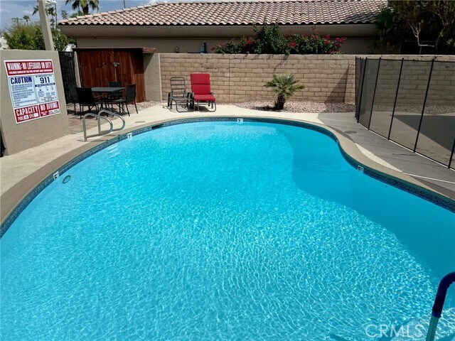 Building Photo - 74443 Driftwood Dr