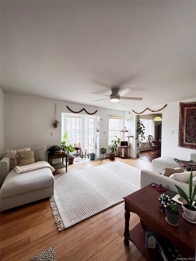 Building Photo - 16 Yeoman Ln