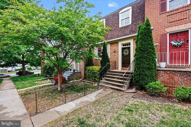 Building Photo - 7468 Brighouse Ct