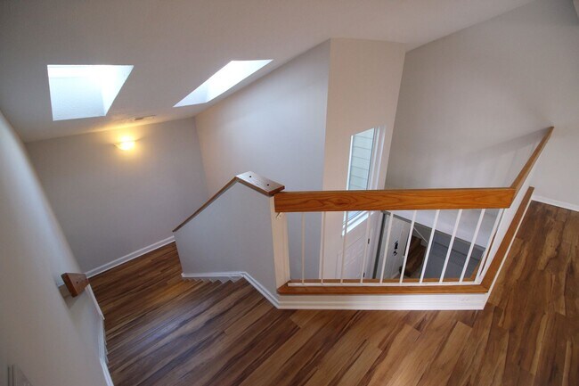 Building Photo - 1956 Villaridge Dr