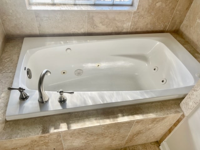 Primary bath - 122 Rd 1084