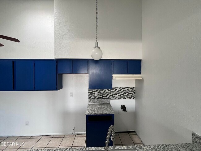 Building Photo - 5524 Oakbriar Cir