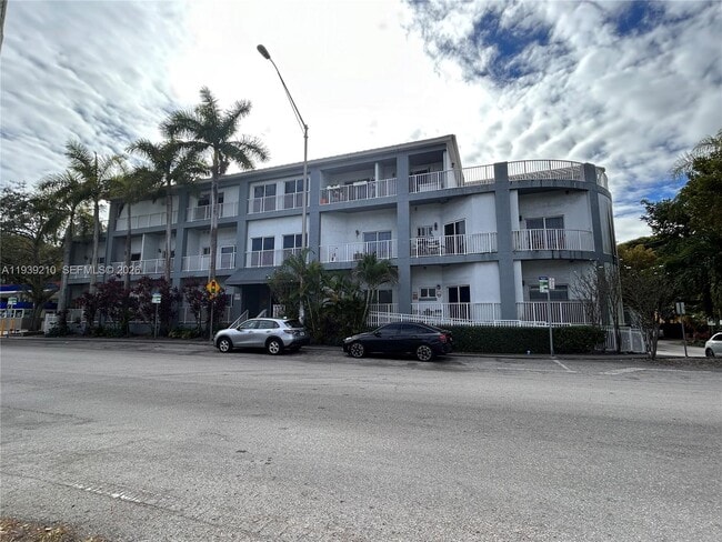 Building Photo - 2734 Bird Ave