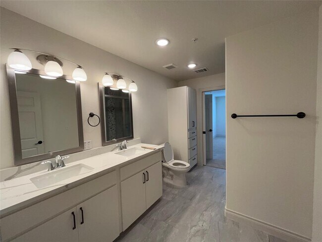 Building Photo - 2105 Tiger Trail