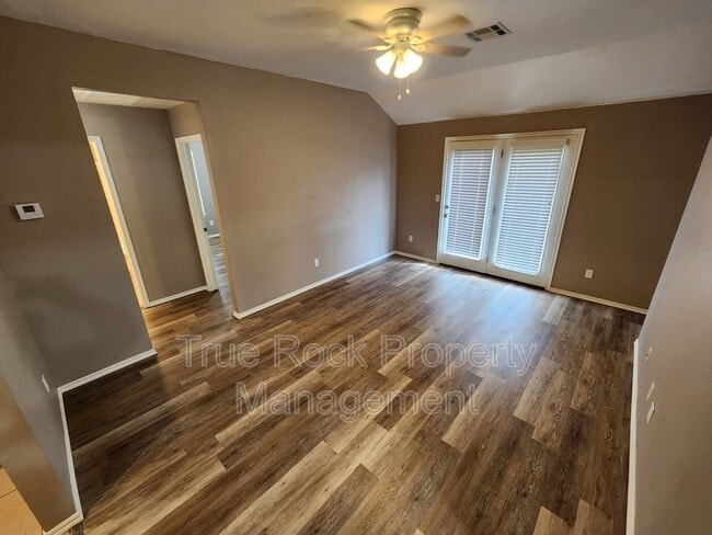 Building Photo - 1406 S Mississippi Ave