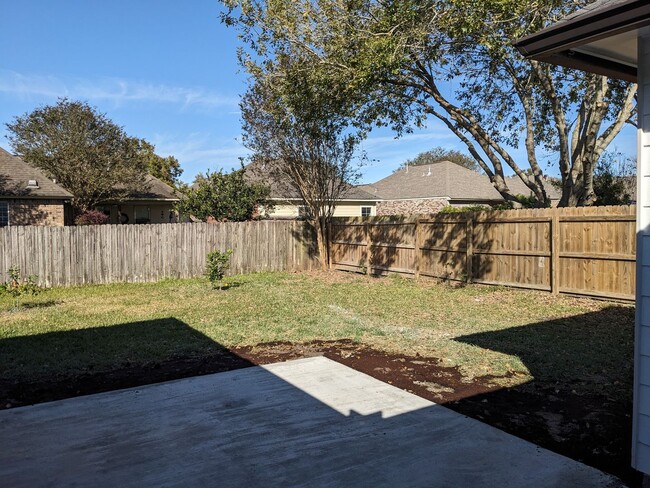 Building Photo - 3BD 2BA House for rent in Bluebonnet Subdi...