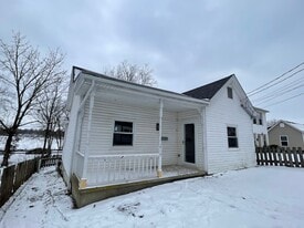 Building Photo - 410 Stone Ave