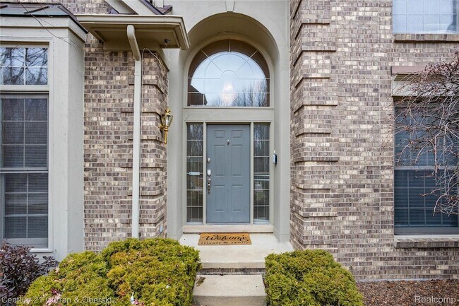 Building Photo - 42104 Echo Forest Dr
