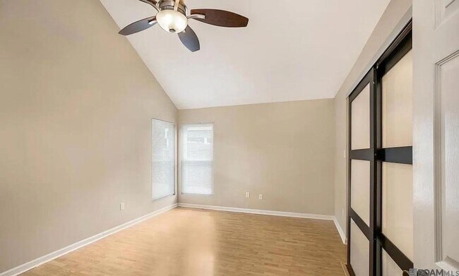 Building Photo - 745 Stoney Creek Ave