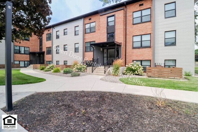 Building Photo - 1823 Griswold Dr