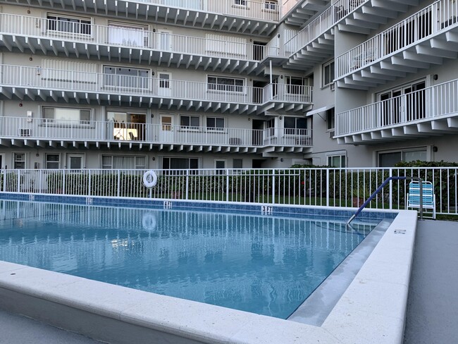Building Photo - 3500 S Ocean Blvd