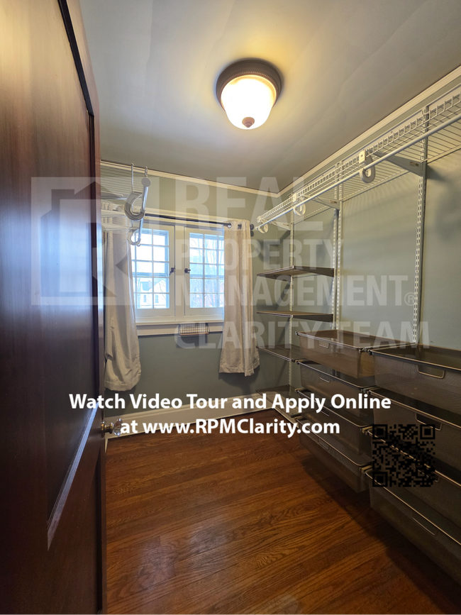 Building Photo - Beautiful 3 Bed/2.5 Bath Sandusky Home Available Today