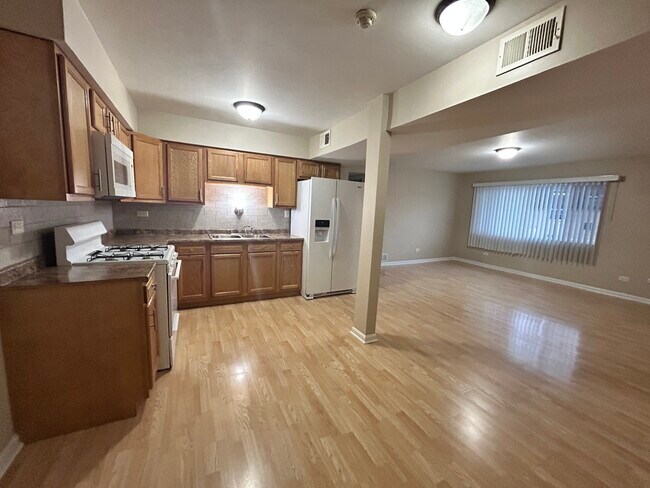 Building Photo - 6616 104th Pl