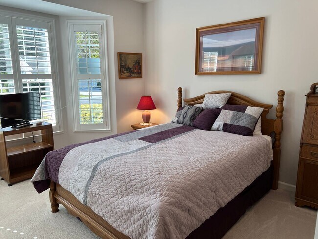 Building Photo - Sun City Two-Bedroom, Two-Bath Unfurnished Home — First Month Free for Those Who Qualify!