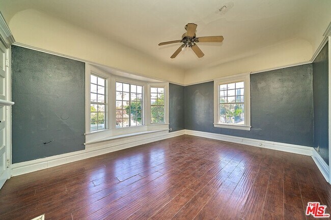 Building Photo - 1347 Valencia St