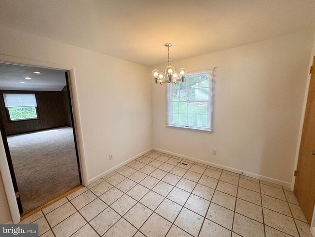 Building Photo - 2710 Academy Dr