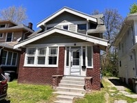 Building Photo - 3 Bedroom House