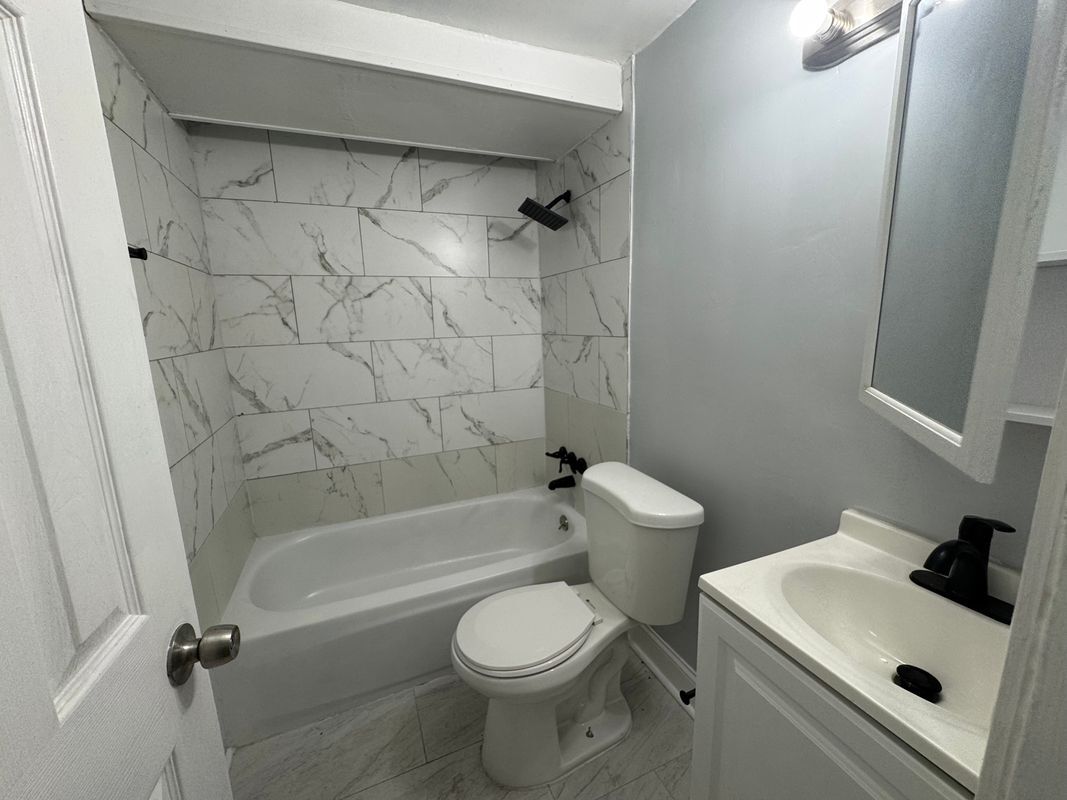 Building Photo - 46 W 23rd St