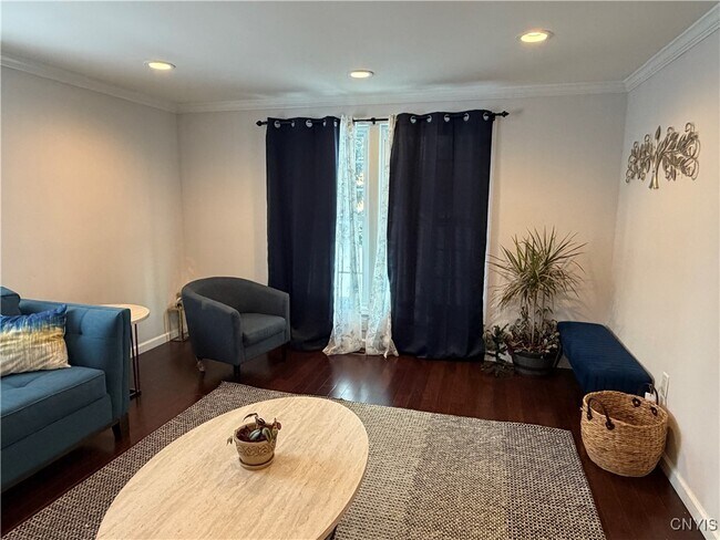 Building Photo - 7667 Charlemont Dr