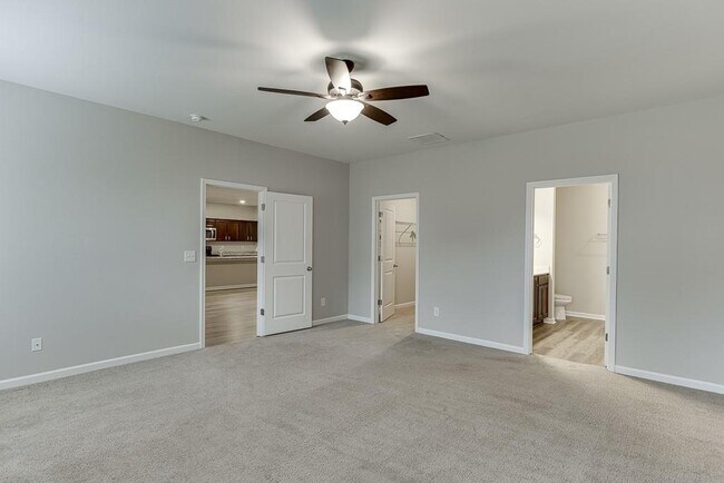 Building Photo - 145 Alexander Ln