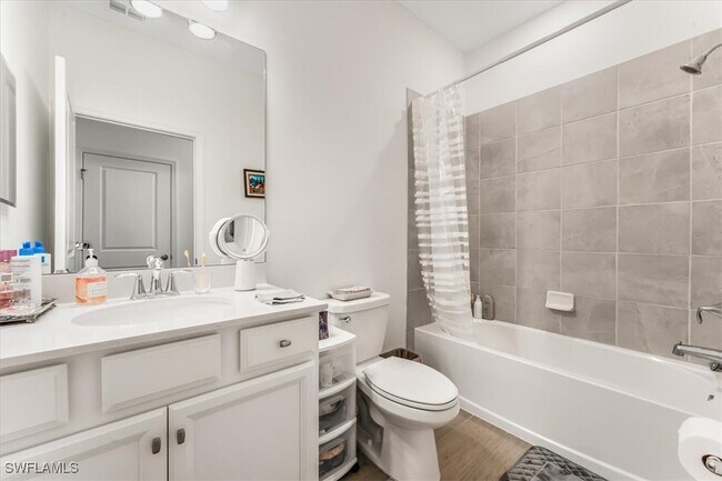 Building Photo - 2581 Kona Wy