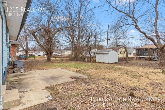Building Photo - 1215 Reale Ave
